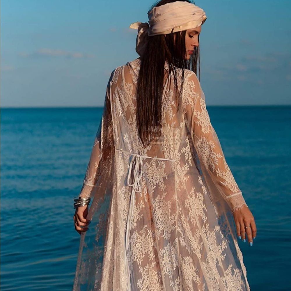 Long White lace robe  - Picture 5 of 6
